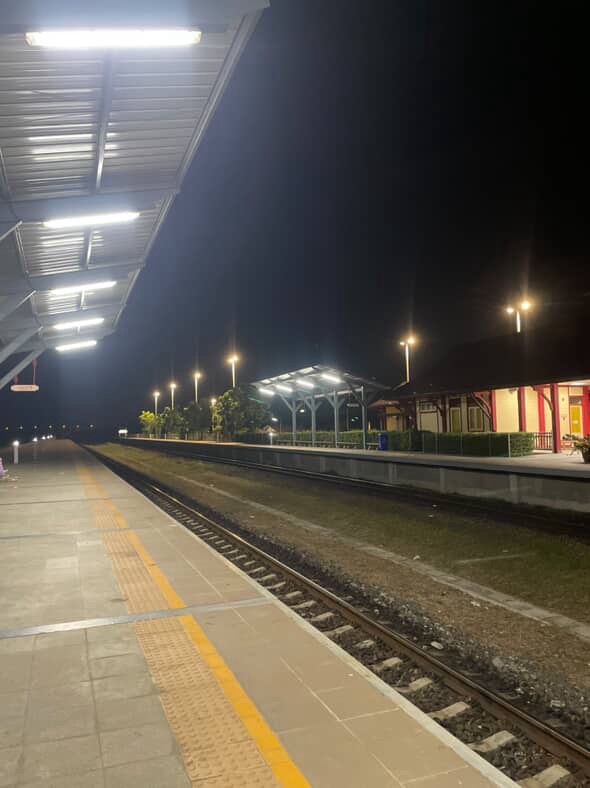สถานีรถไฟวังก์พง